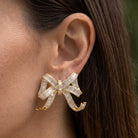 Aretes moños XL en dorado, chapa de oro 14k - Lavanda, detalle