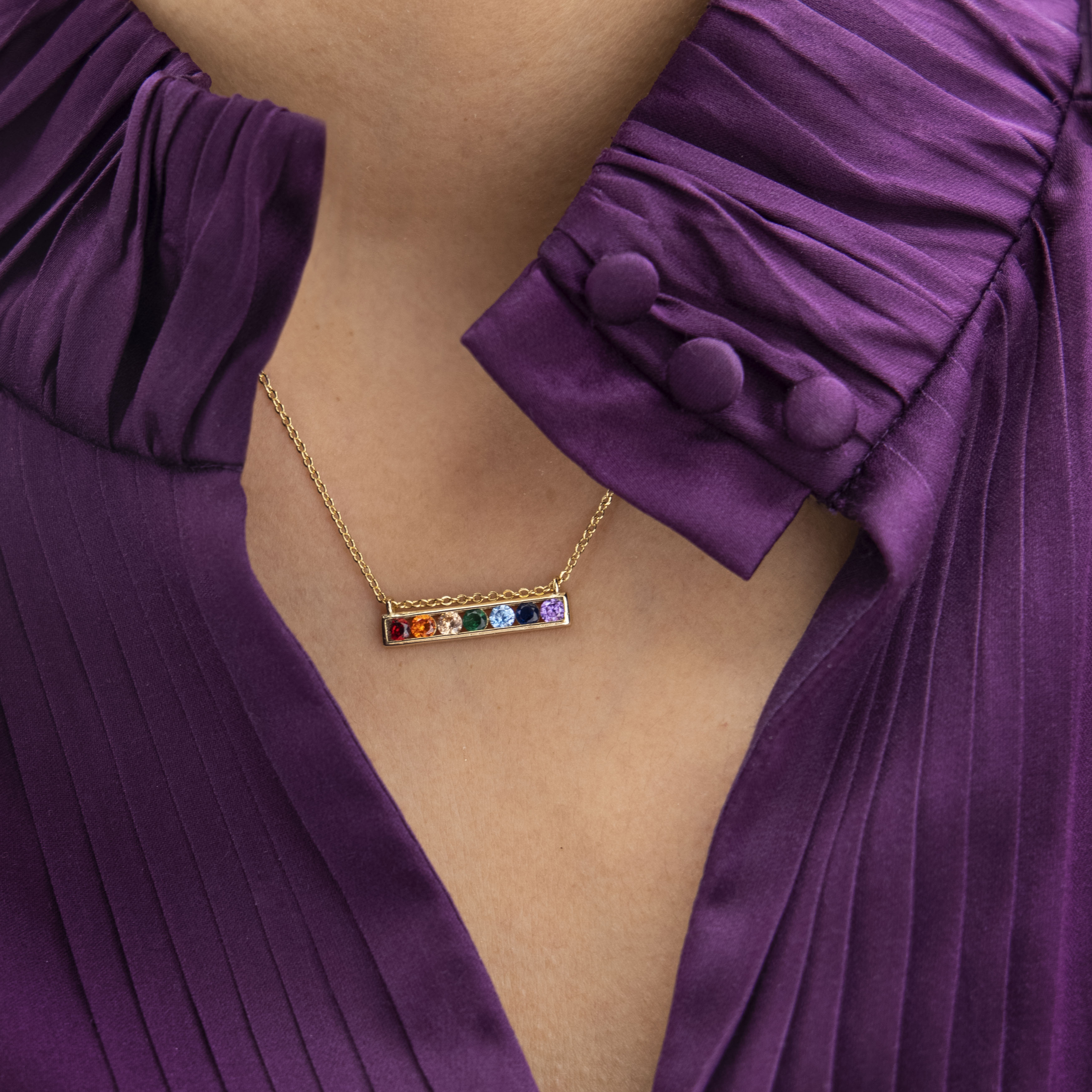 Collar con piedras de arcoíris colores, chapa de oro 14k - Lavanda, detalle